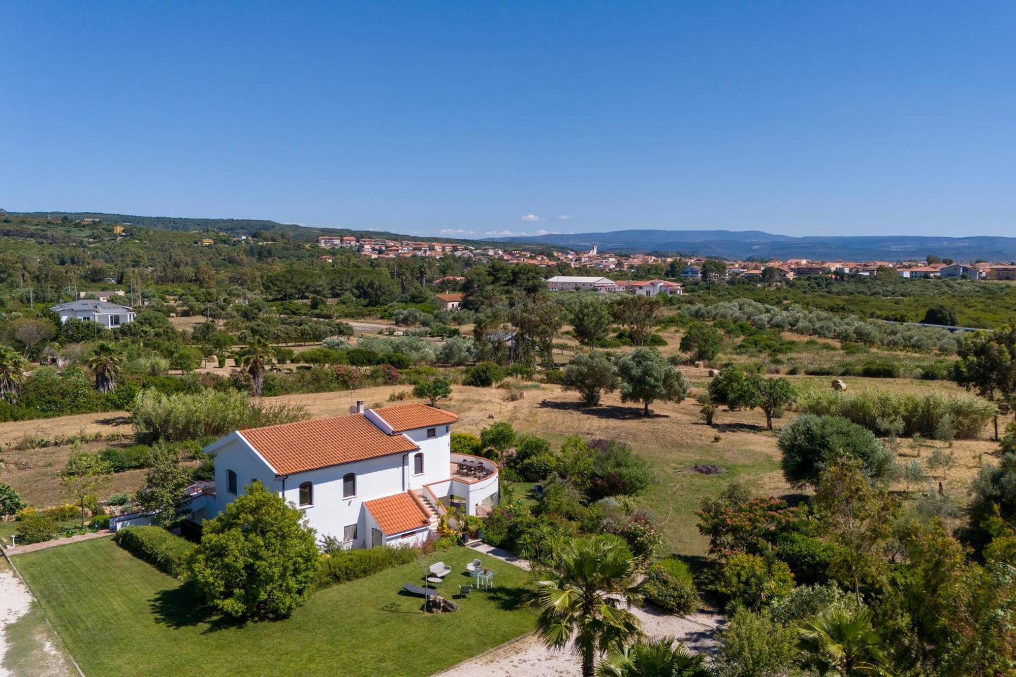 Sardinia Re - Villa Fioretta Flowers Apartments オルメード エクステリア 写真