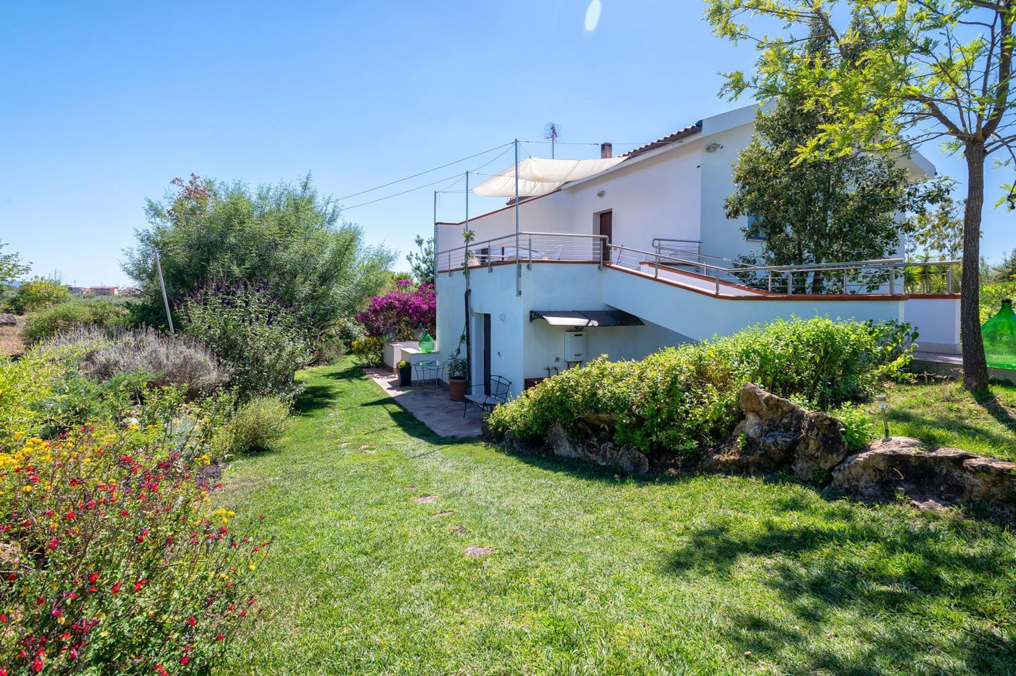 Sardinia Re - Villa Fioretta Flowers Apartments オルメード エクステリア 写真