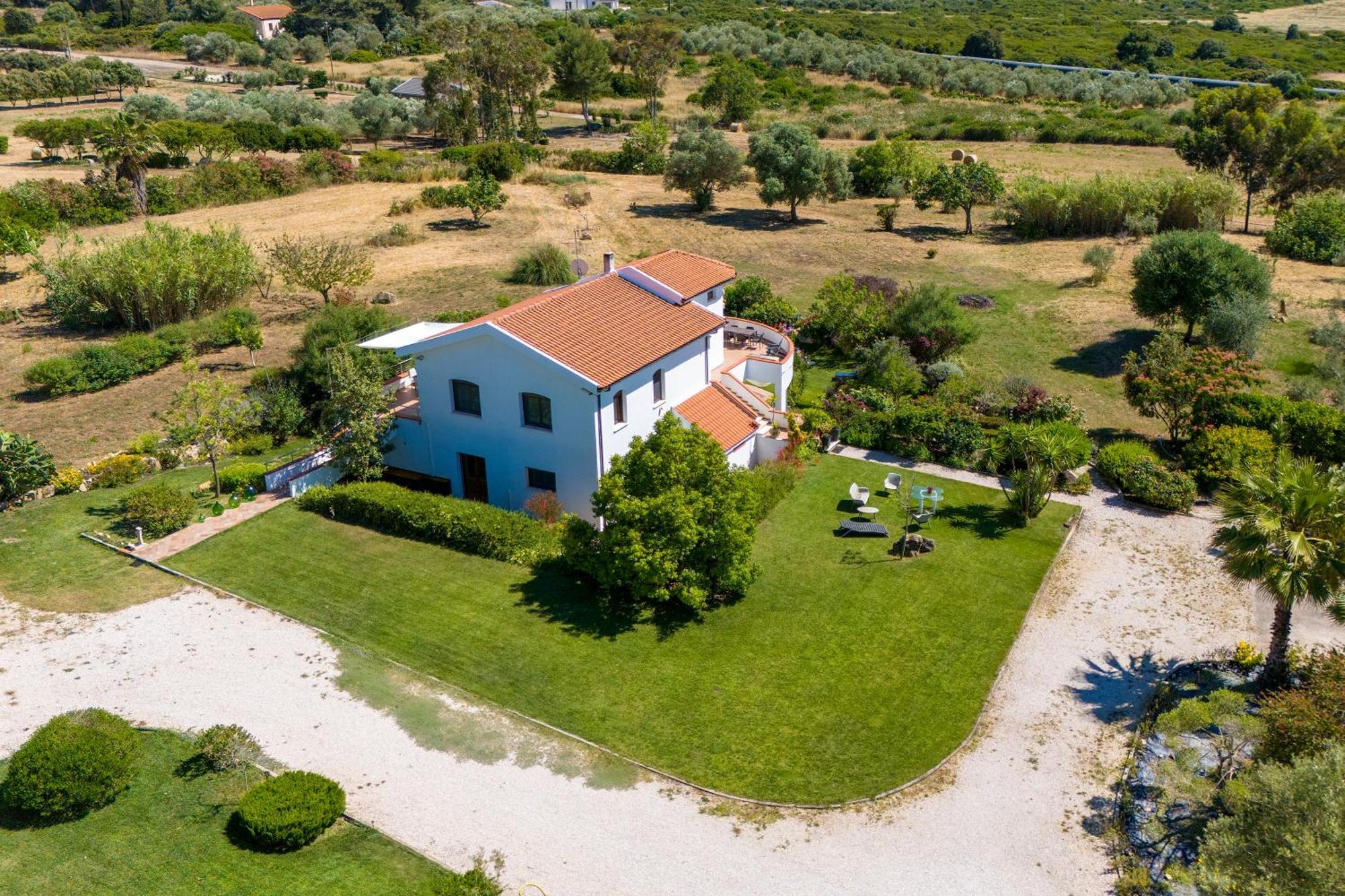 Sardinia Re - Villa Fioretta Flowers Apartments オルメード エクステリア 写真