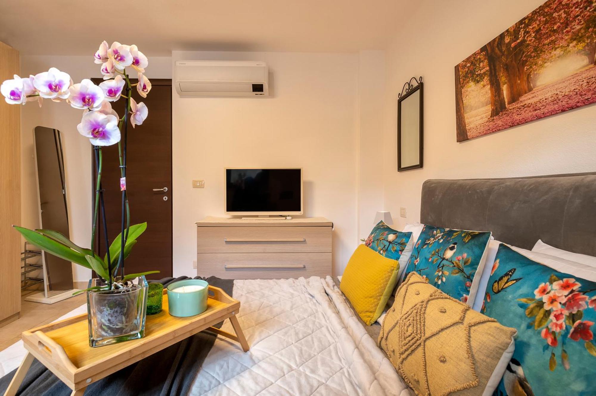 Sardinia Re - Villa Fioretta Flowers Apartments オルメード エクステリア 写真